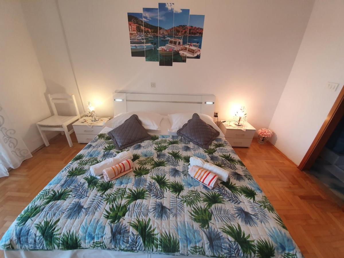 Apartments Luci Hvar Town Zewnętrze zdjęcie