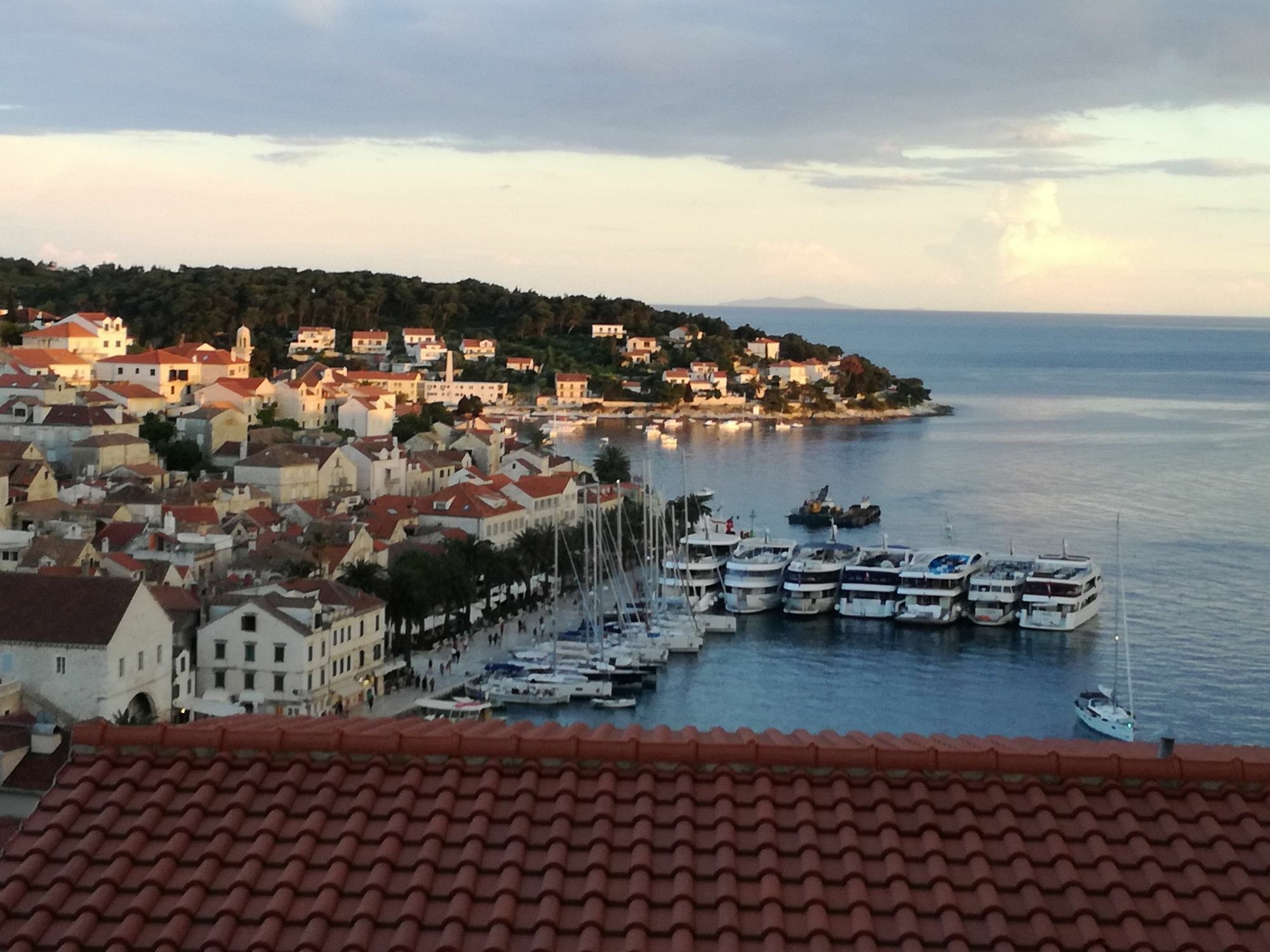 Apartments Luci Hvar Town Zewnętrze zdjęcie